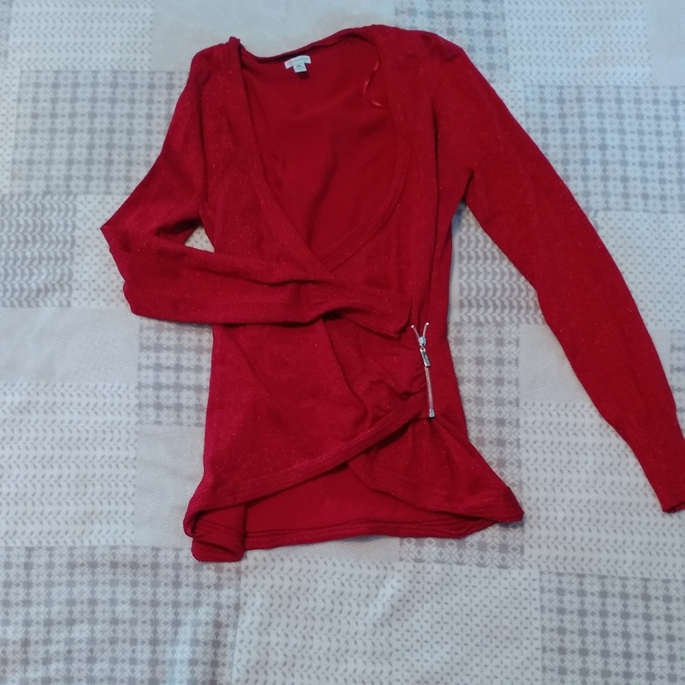 Guess sweater top